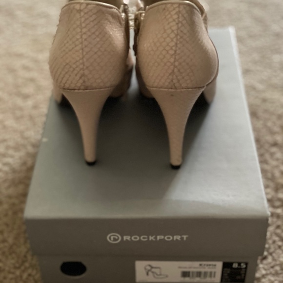 Rock port like new python heels 8.5 - Picture 2 of 2